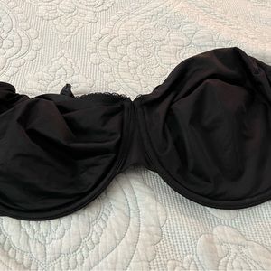 Catherine’s underwire bra